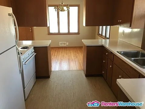 11835 28th Ave N — Photo 2