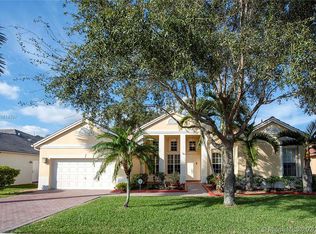 9721 Ridgewalk Ct, Davie, FL 33328