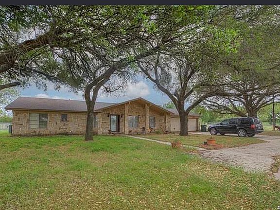 2nd image of 1010 county oak dr