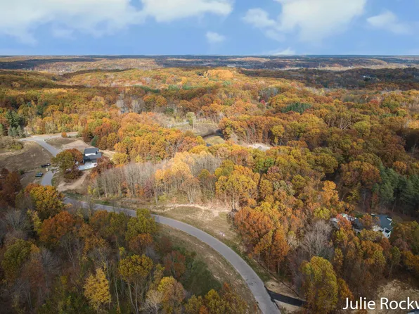 2900 Terra Nova Dr SE, Ada, MI 49301