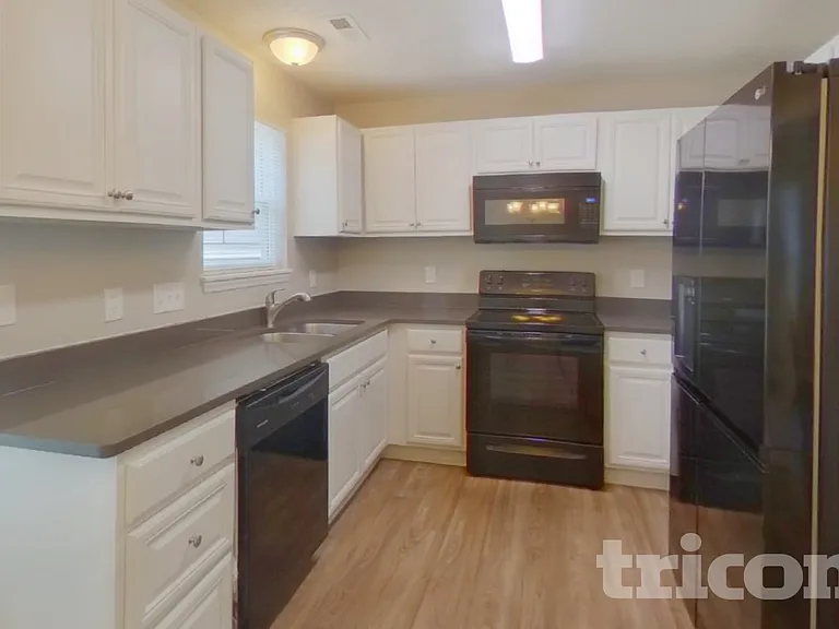 1701 Gordon Walters Dr — Photo 6