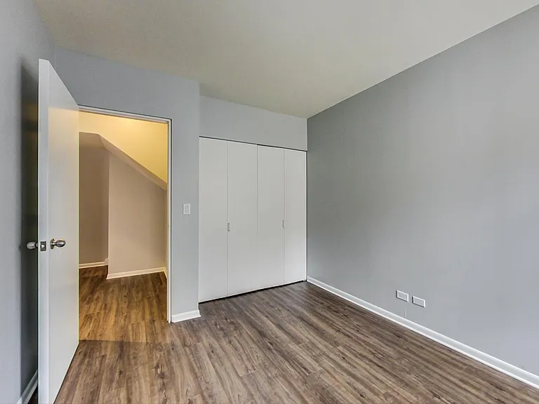 2343 N Greenview Ave #102 — Photo 12