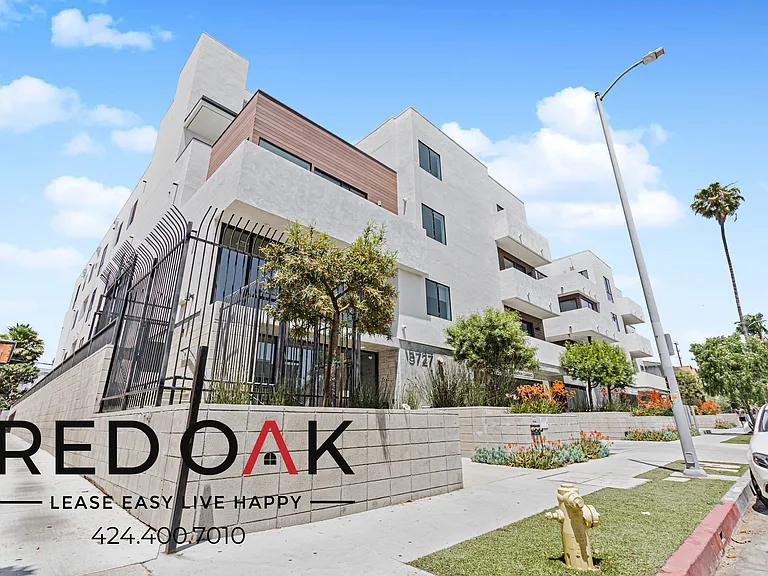 5727 La Mirada Ave #309 — Photo 40