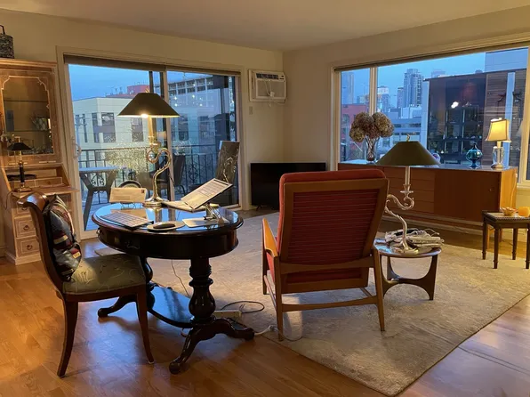 610 Aloha St, Seattle, WA