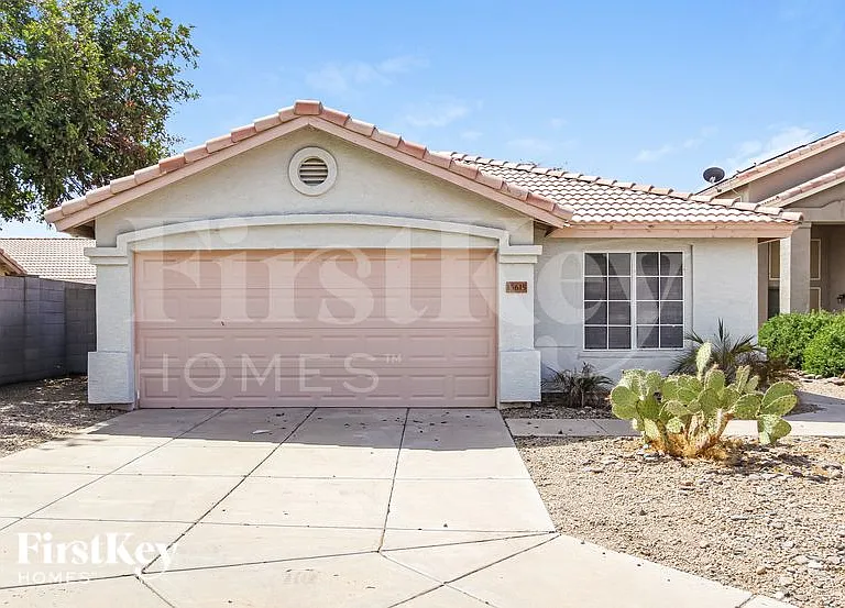 15615 W Watkins St — Photo 1