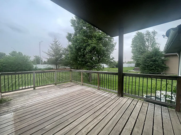 2309 Aberdeen Dr — Photo 17