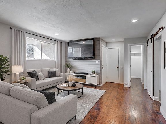 3rd image of 5300 E Cherry Creek South Dr APT 701