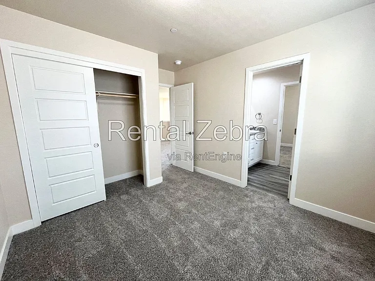 1310 Playa Del Rey Dr — Photo 18