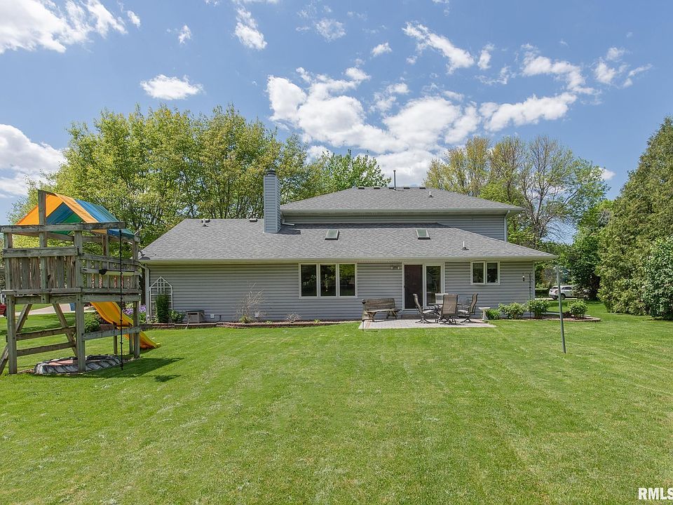 2nd image of 66 White Pine Rd