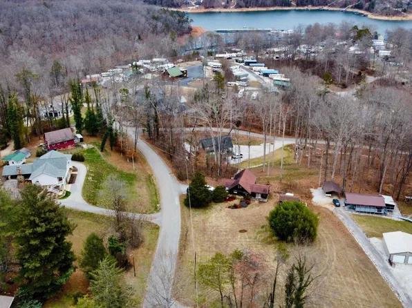 11 Lindsey Mill Cir, Lake City, TN 37769