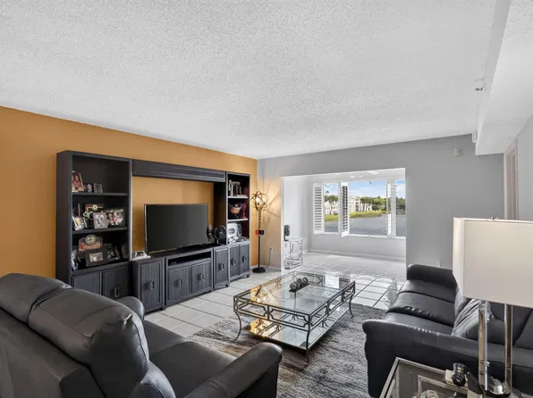 14096 HUNTINGTON POINTE Drive #305, Delray Beach, FL 33484
