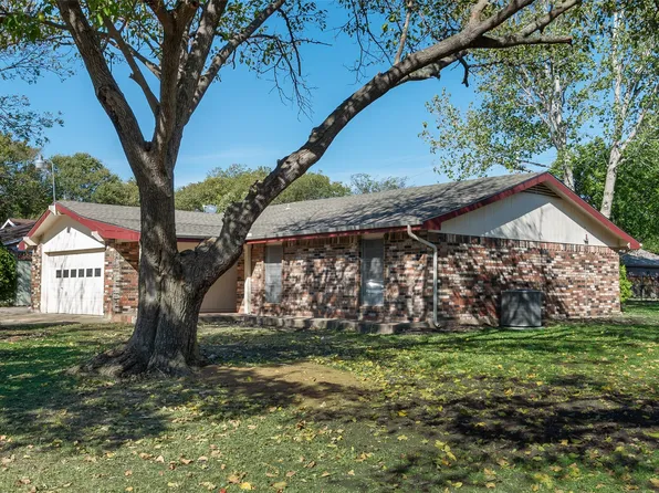 703 Rolling Ridge Ln, Duncanville, TX 75116