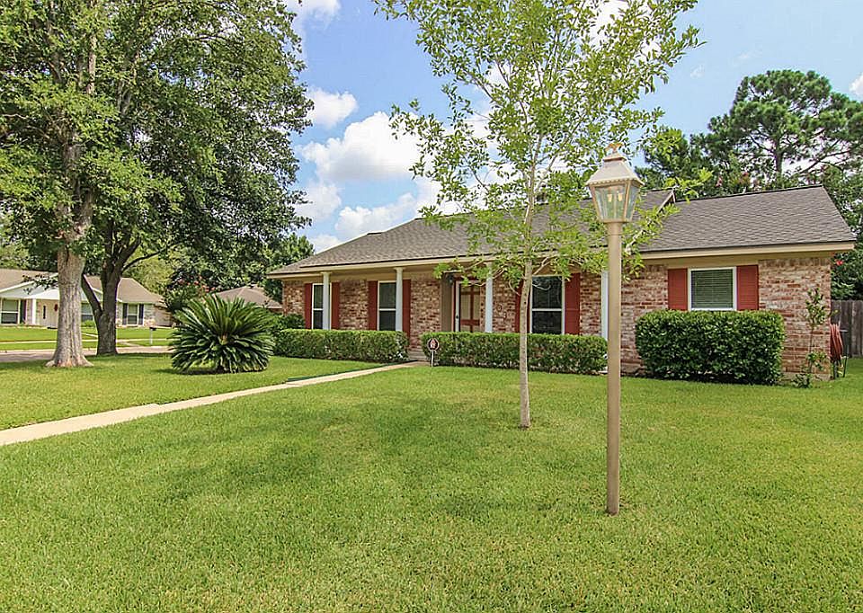 1st image of 15703 Blackhawk Blvd