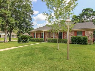 15703 Blackhawk Blvd, Friendswood, TX 77546