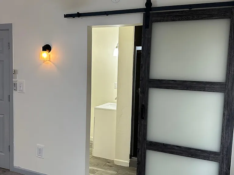 3827 Bowser Ave #D — Photo 5