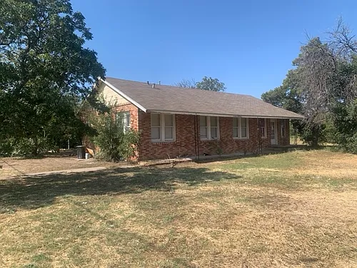 4003 Coliseum Dr Photo 1