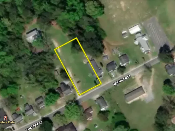 411 W Harper St, Snow Hill, NC 28580