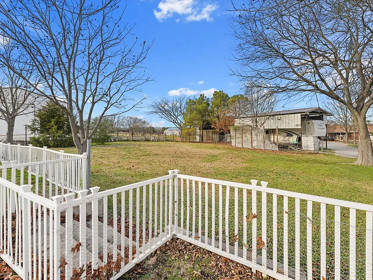 1613 Bozman Rd — Photo 16