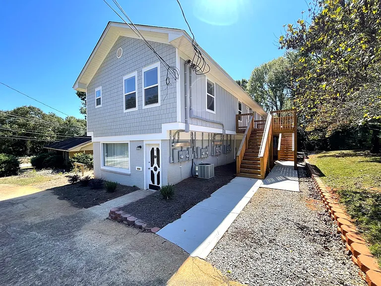 75 Venita Dr — Photo 3