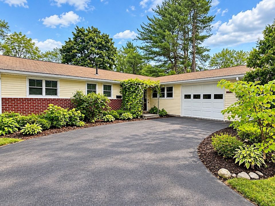 1st image of 14 Cornell Rd