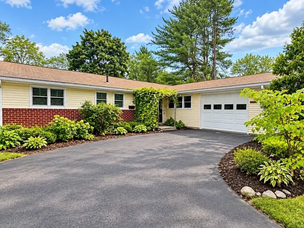 14 Cornell Rd, Framingham, MA 01701