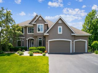 8800 Boulder Rise, Eden Prairie, MN 55347