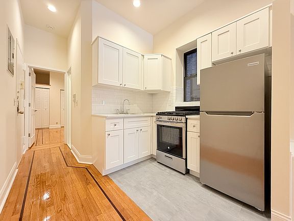 3rd image of 366 Broome St APT 14
