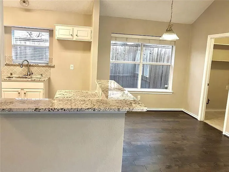 8000 Anchor St — Photo 8