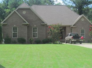 548 Pinecrest Dr, Childersburg, AL 35044