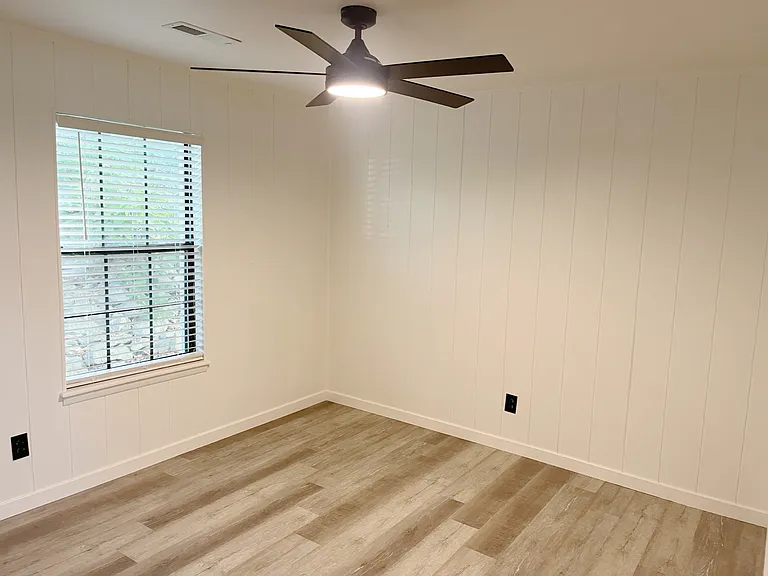 685 N Leverett Ave #1 — Photo 13