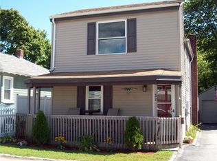32 Oniska St, Warwick, RI 02889