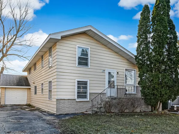 1112 Adams Ave, Wauconda, IL 60084