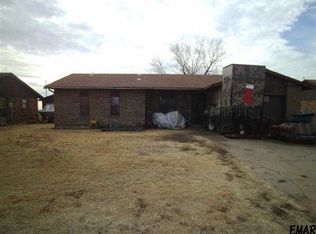 411 Jacob Dr, Lahoma, OK 73754