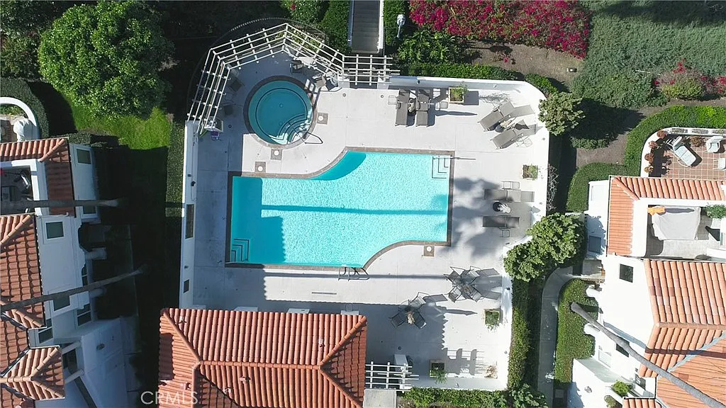 2 bed, 1357 sqft, $7,000 — Photo 3
