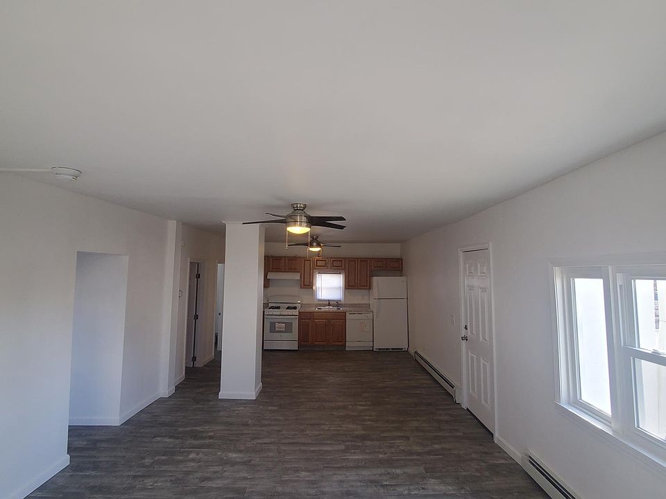 1st image of 46 Lilac St Floor 1