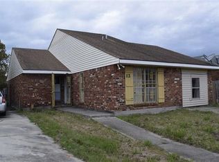 12 Petit Bayou Ln, New Orleans, LA 70129