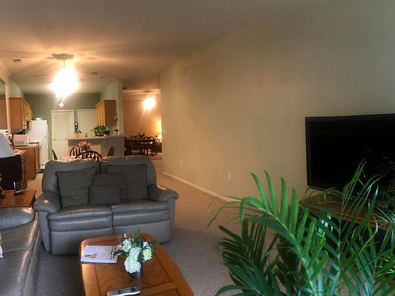 2nd image of 24 Golden Willows Ave