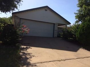 205 N Buffalo Grove Rd, Fort Worth, TX 76108