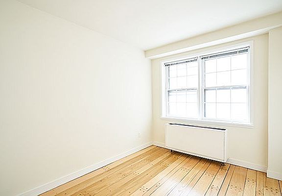 5th image of 203 E 74th St APT 4B