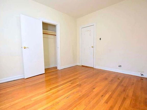 4th image of 718 W 178th St APT 31