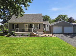 1510 Sycamore Dr, Rock Falls, IL 61071