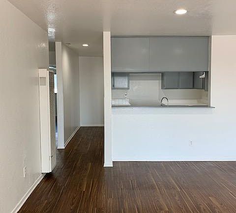 4th image of 268 W Santa Cruz St #204