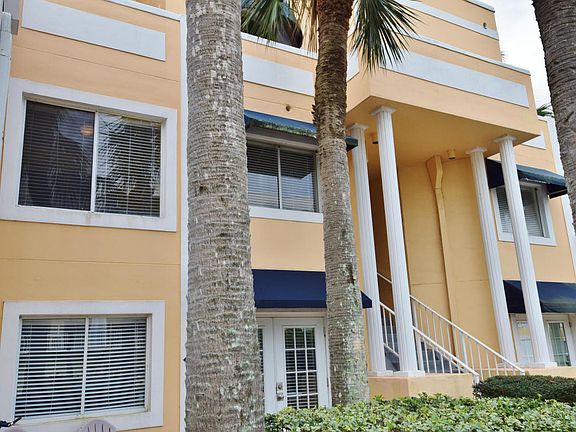 4th image of 8600 Ridgewood Ave #1213