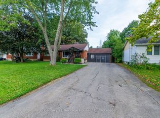6 Greenock Cir, Saint Catharines, ON L2S1B4