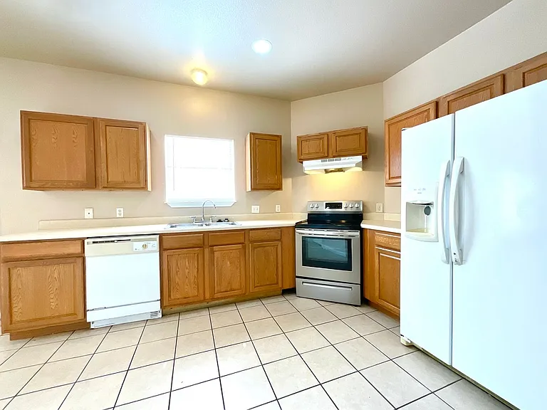 6911 Hallie Rdg — Photo 11