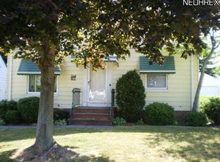 1383 Lander Rd, Mayfield Heights, OH 44124