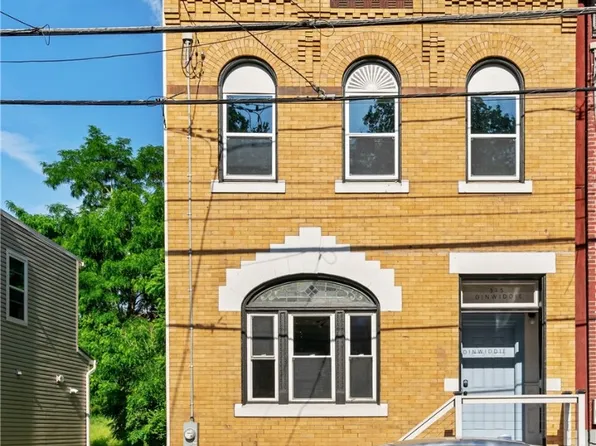 325 Dinwiddie St, Pittsburgh, PA 15219