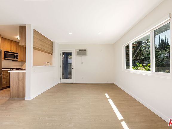 3rd image of 27 Anchorage St