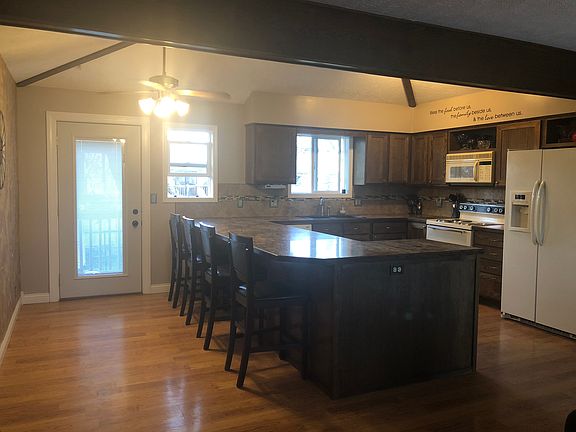 3rd image of 14610 Borman St