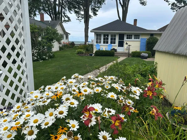 269 S Lake St, Port Sanilac, MI 48469